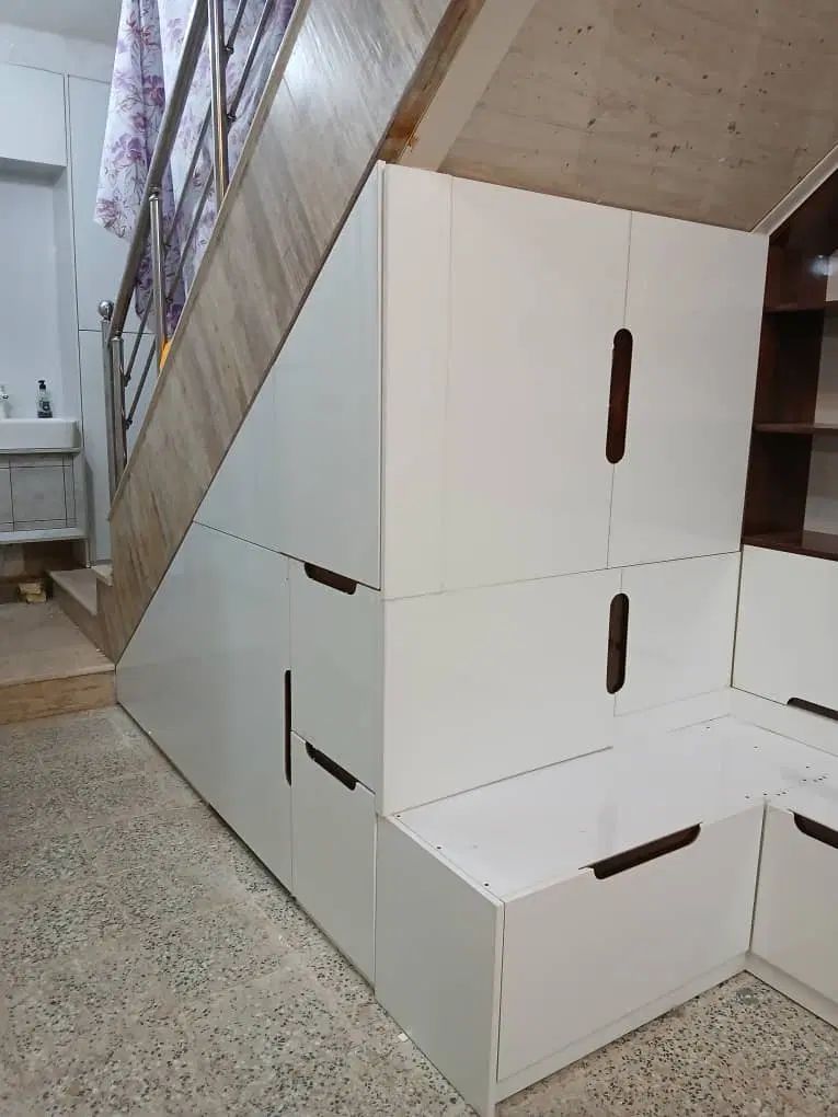 سازنده ونصاب کابینت کمد درب چوبی قرنیز خورده کاری|خدمات پیشه و مهارت|تهران, جیحون|دیوار