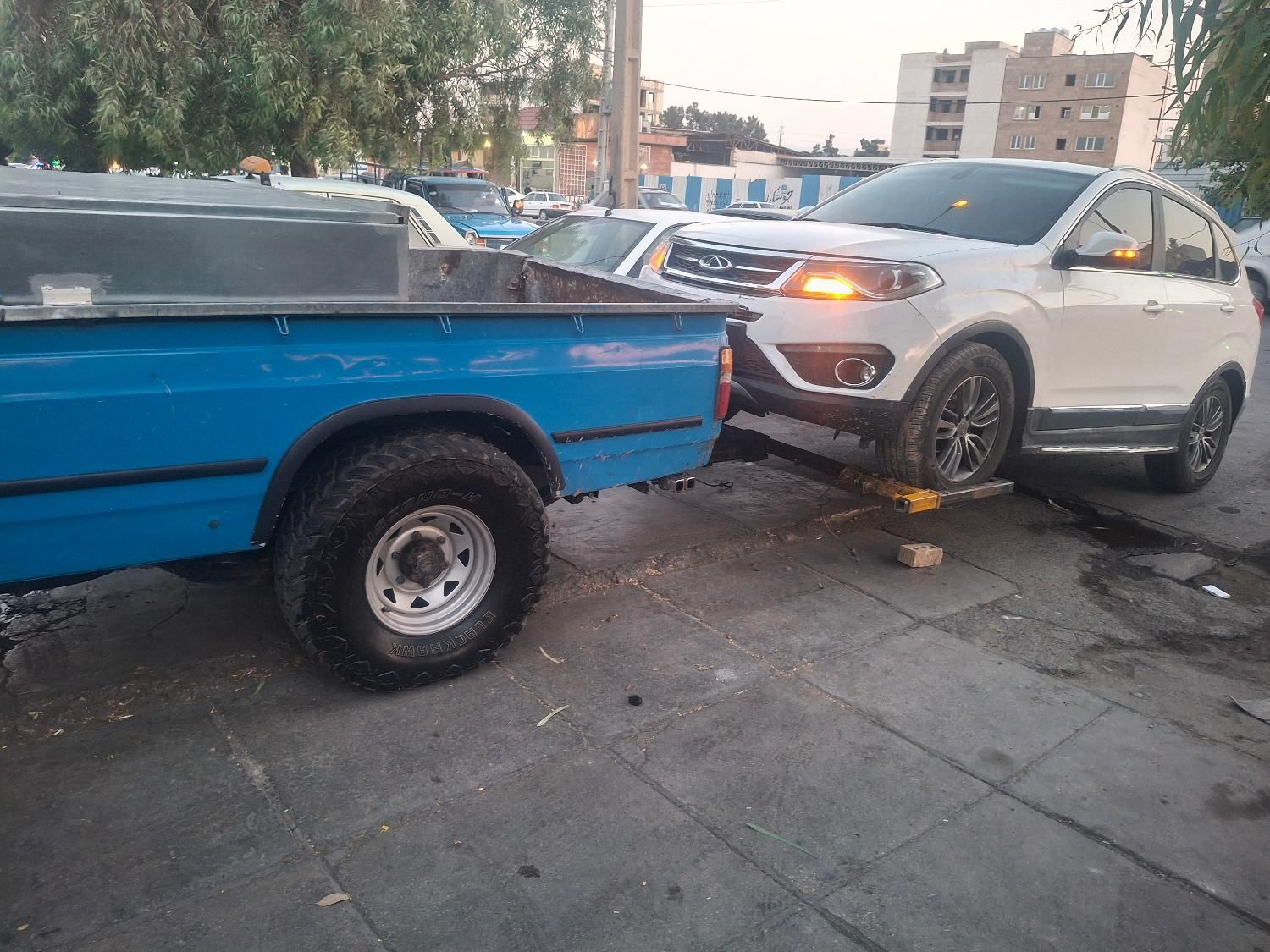 امدادخودروچرخگیر،میکانیک سیار،جرثقیل لوازم یدکی|خدمات حمل و نقل|شیراز, شهرک سراج‎|دیوار