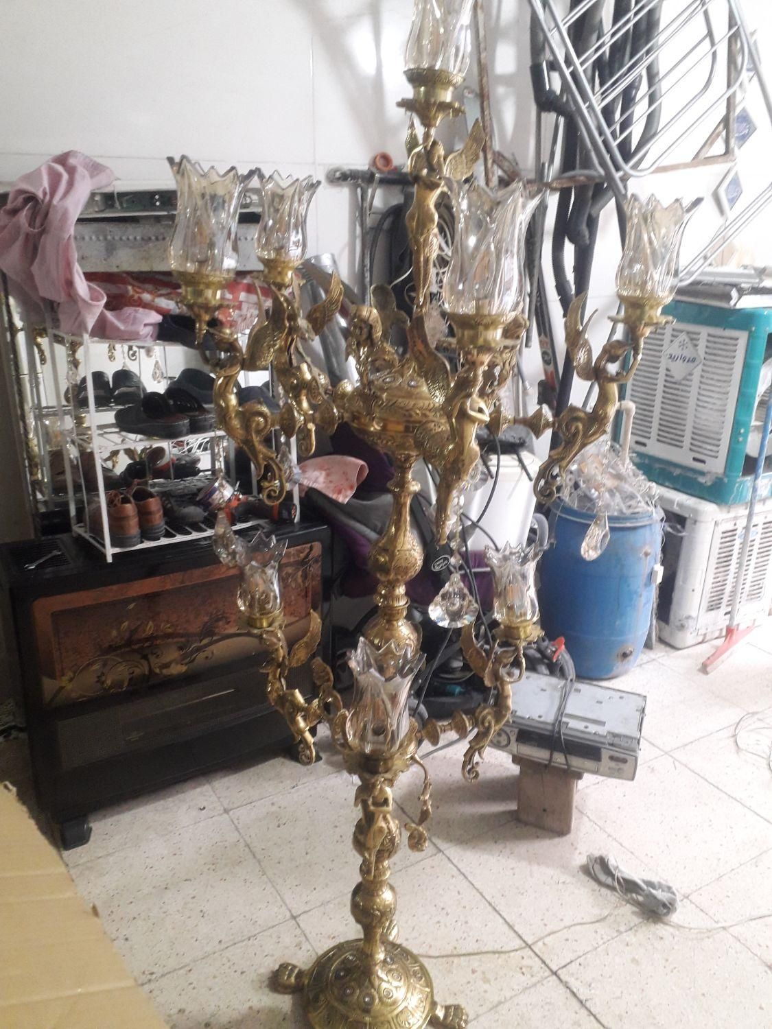 یک عدد آویز کنار سالنی|لوستر و چراغ آویز|گلستان (تهران), |دیوار