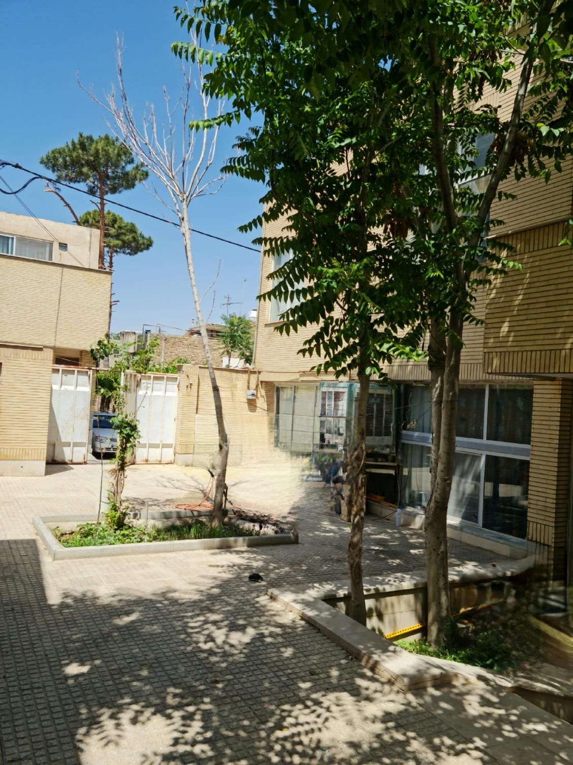 فروش خانه ویلایی زیربنا 250 مترمربع.خ کهندژ|فروش خانه و ویلا|اصفهان, سودان|دیوار