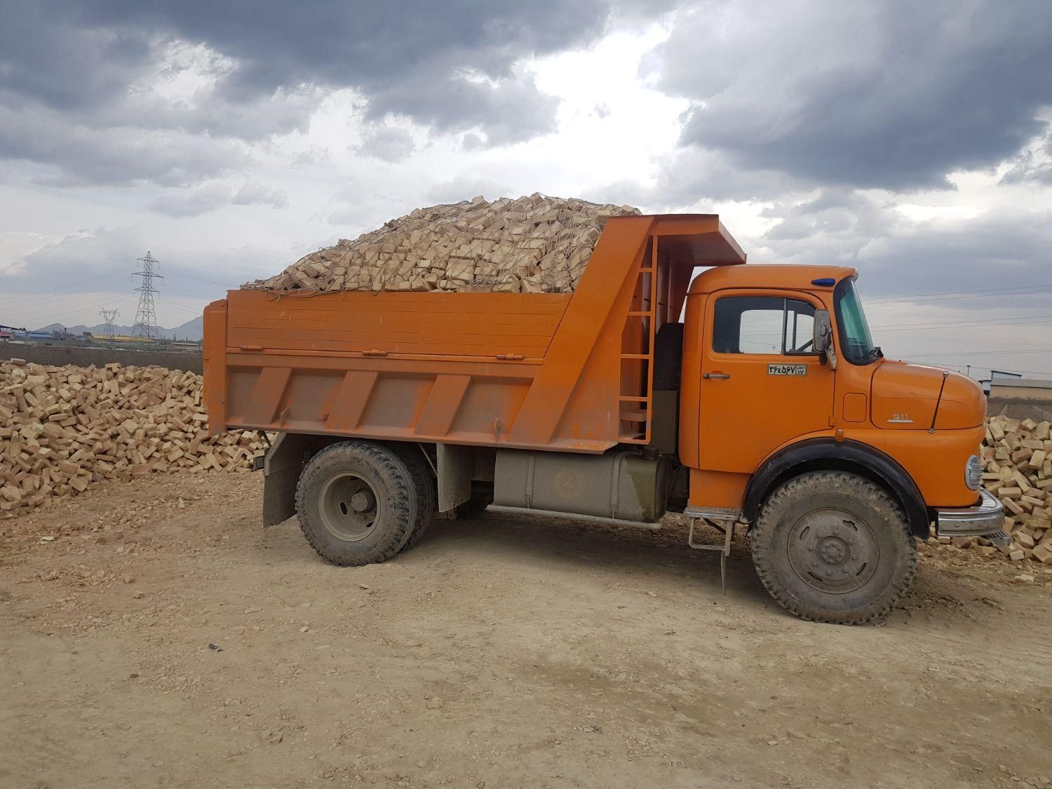 حمل آجر شن سنگ مالون لاشه پوکه بادامی ماسه شسته|خدمات حمل و نقل|ارومیه, |دیوار