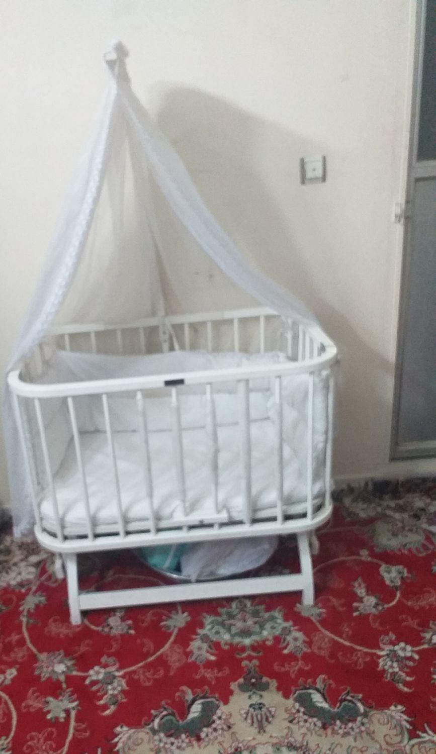 گهواره تختشو درحدنو|تخت و صندلی بچه|تهران, مشیریه|دیوار