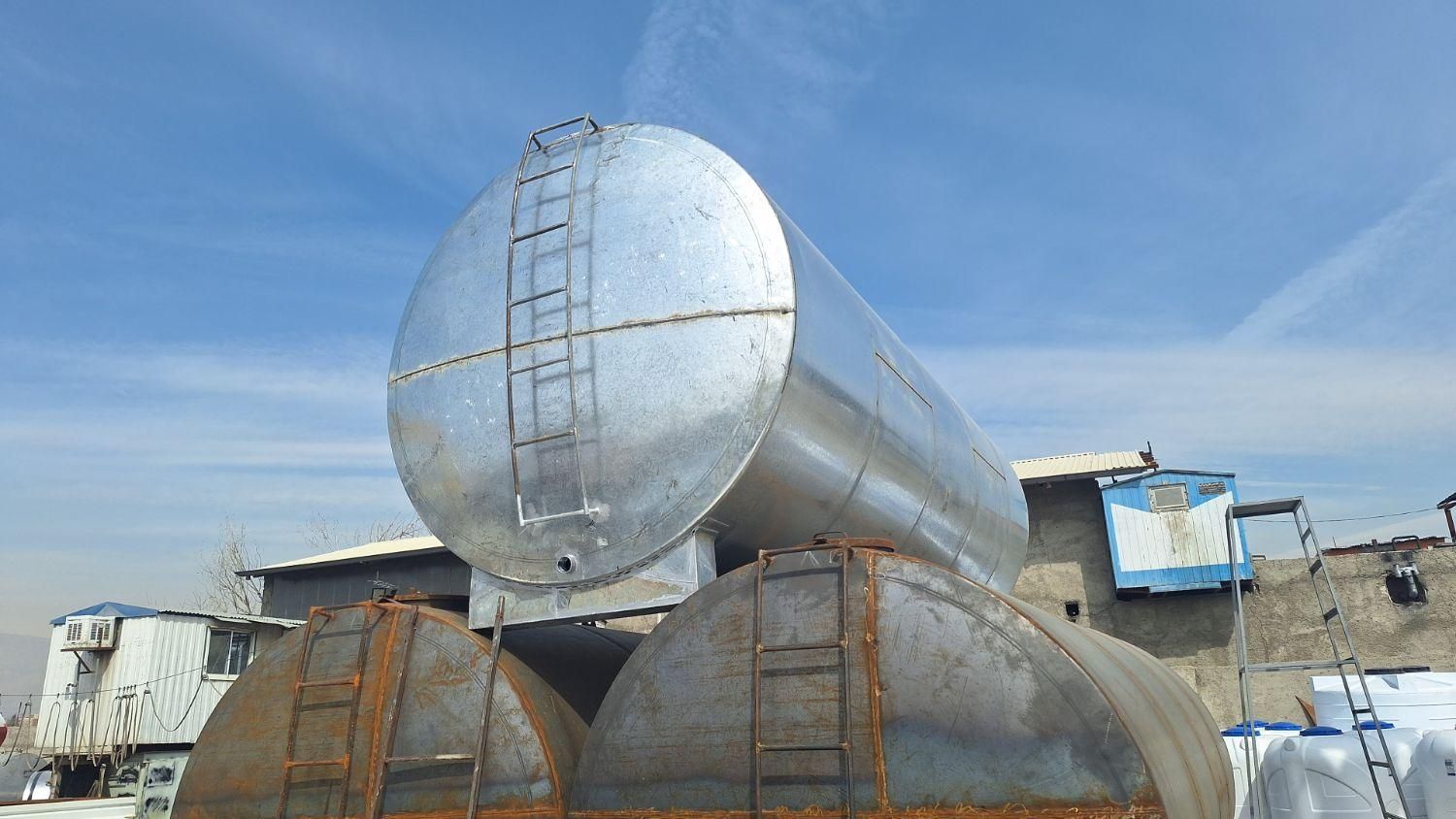 مخزن گالوانیزه تانکر آب گالوانیزه|مصالح و تجهیزات ساختمان|تهران, چیتگر جنوبی|دیوار