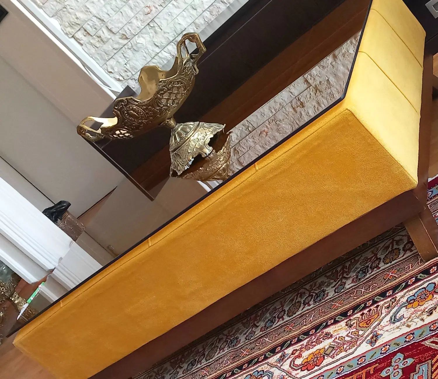 میز جلو مبلی ۱۰۰×۷۰پارچه مخمل تُرک خردلی نو وسالم|مبلمان خانگی و میز عسلی|همدان, |دیوار