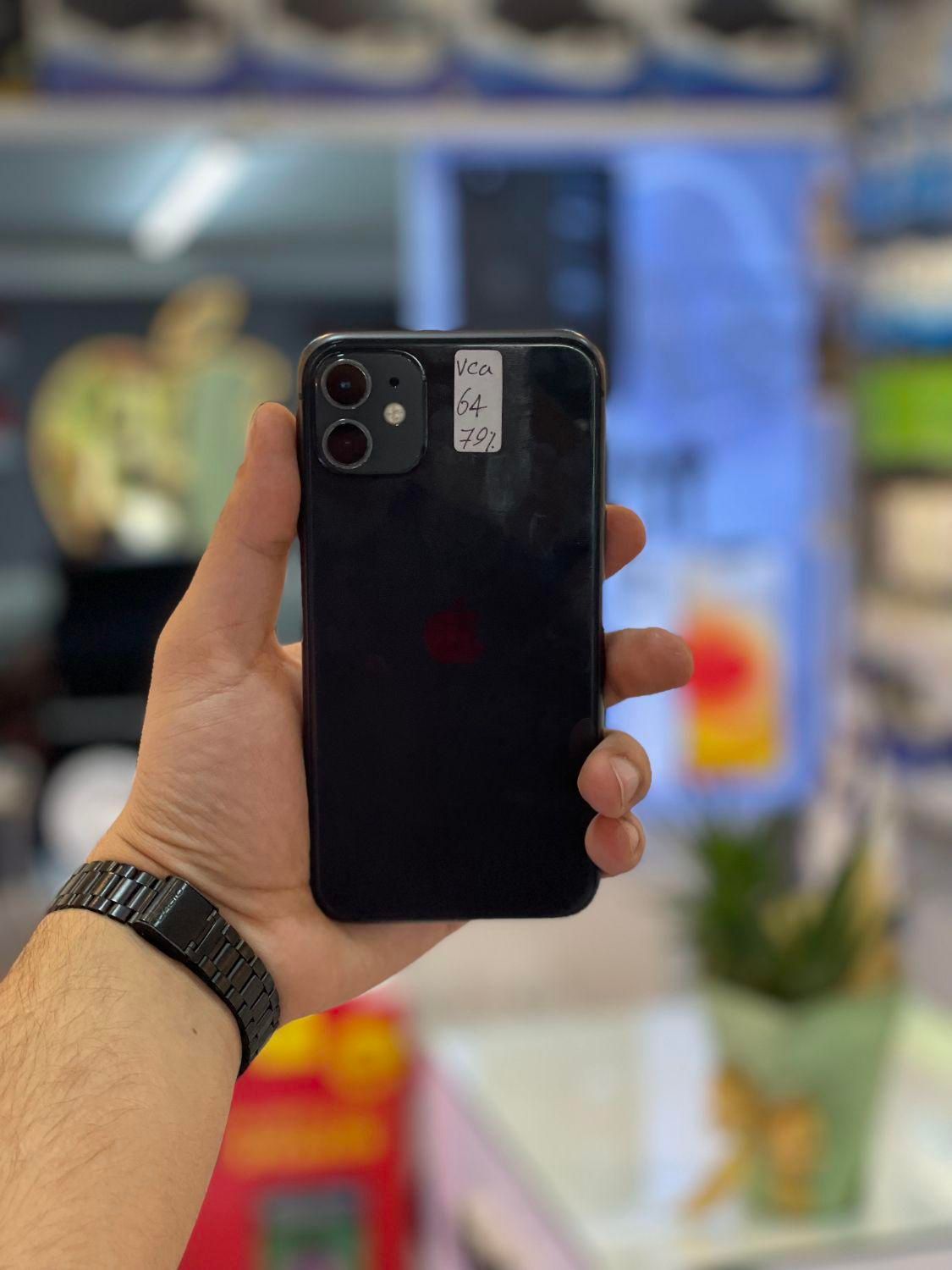 اپل iPhone 11 با حافظهٔ ۶۴ گیگابایت|موبایل|مشهد, گلبرگ شمالی|دیوار