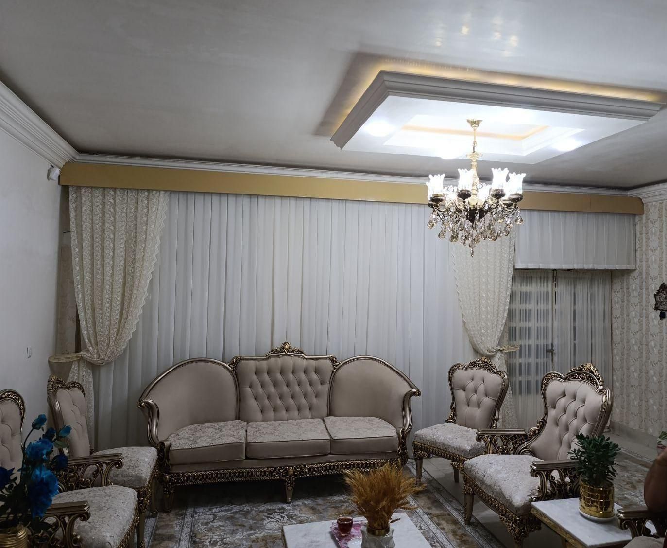 نصب انواع پرده و کتیبه|خدمات پیشه و مهارت|کوهدشت, |دیوار