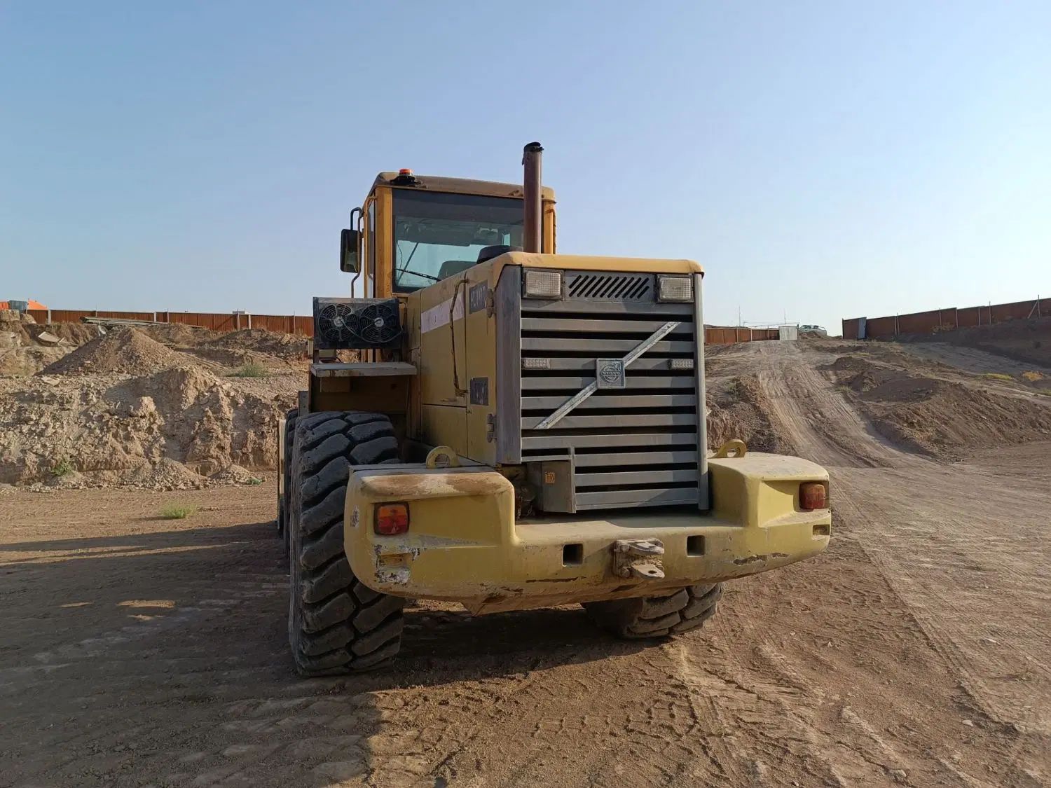 لودر H L 200D ۲۰۰۳|خودرو سنگین|تهران, آذری|دیوار