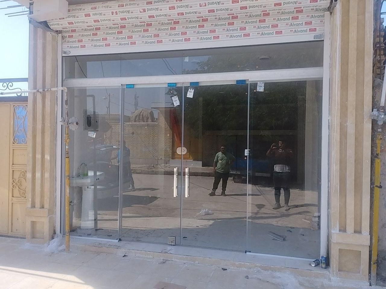 نصب تخصصی شیشه سکوریت و کرکره برقی|خدمات پیشه و مهارت|دزفول, |دیوار