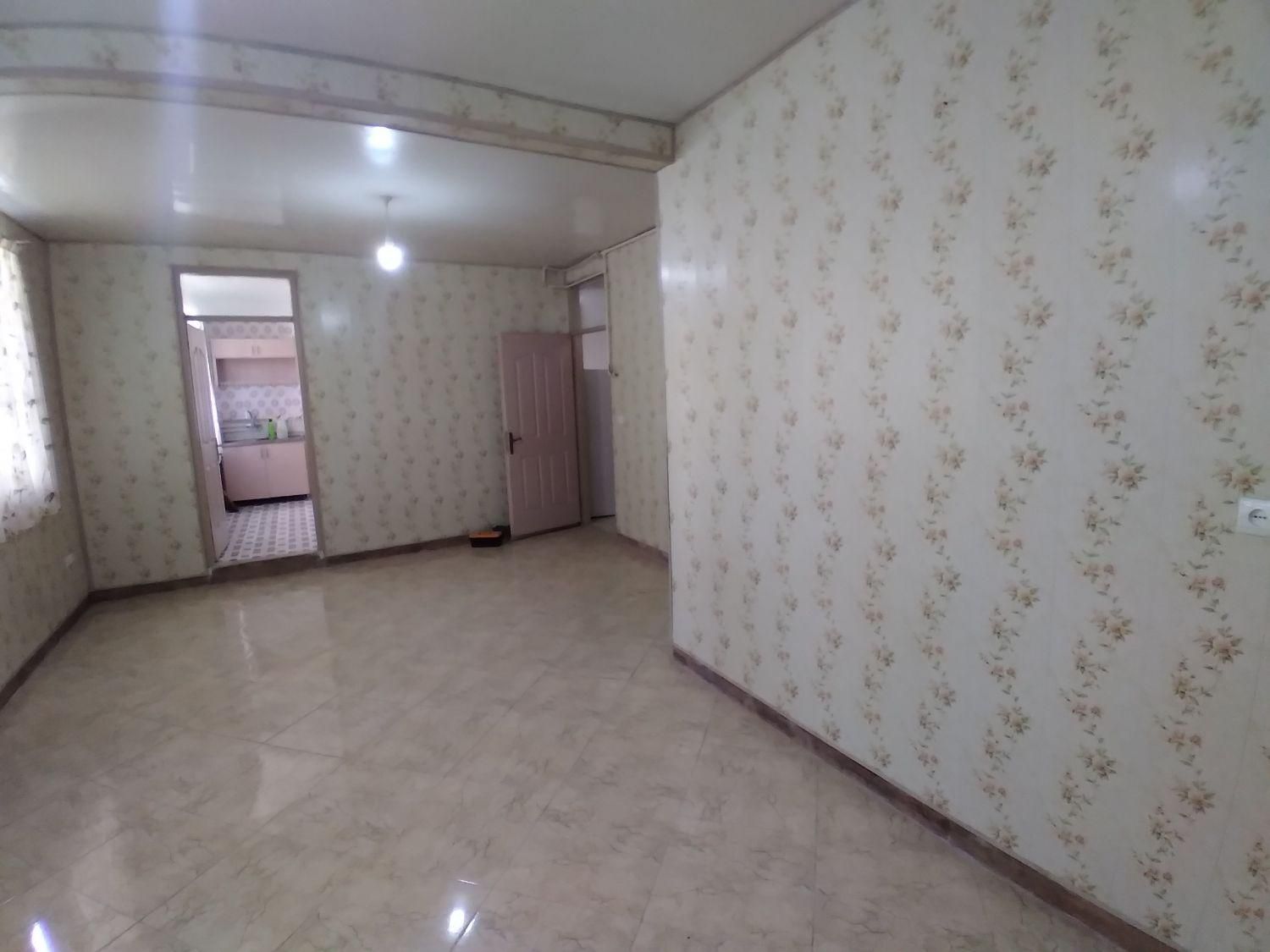 فروش دوطبقه ساخت و زمین شش دانگ دربست راه جداگانه|فروش آپارتمان|تویسرکان, |دیوار