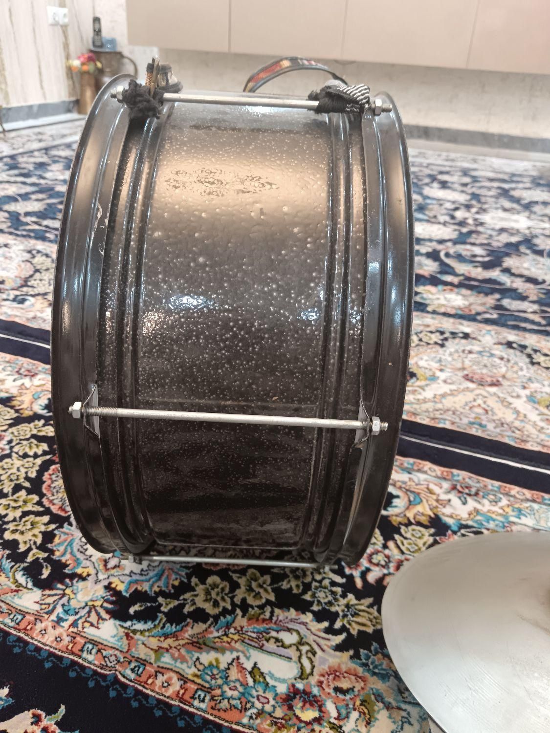 طبل و سنج|درام و پرکاشن|لنگرود, |دیوار