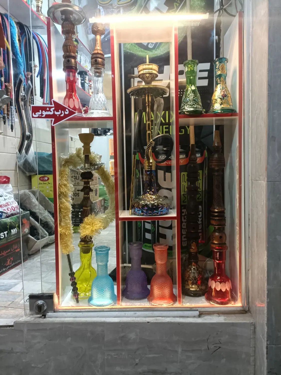 واگذاری مغازه دخانیات۱۰ متری در نوبهار|اجارهٔ مغازه و غرفه|قم, نوبهار|دیوار