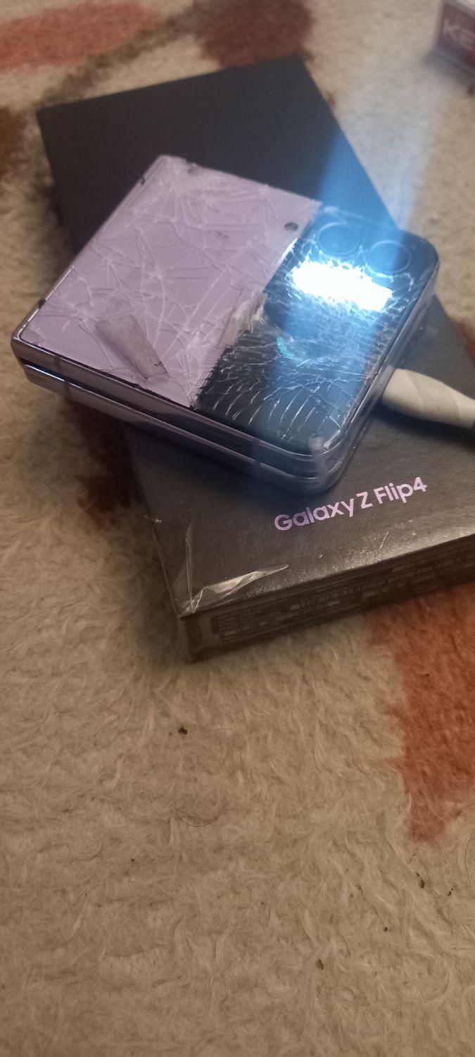 سامسونگ Galaxy Z Flip4 ۲۵۶ گیگابایت|موبایل|تهران, آذری|دیوار