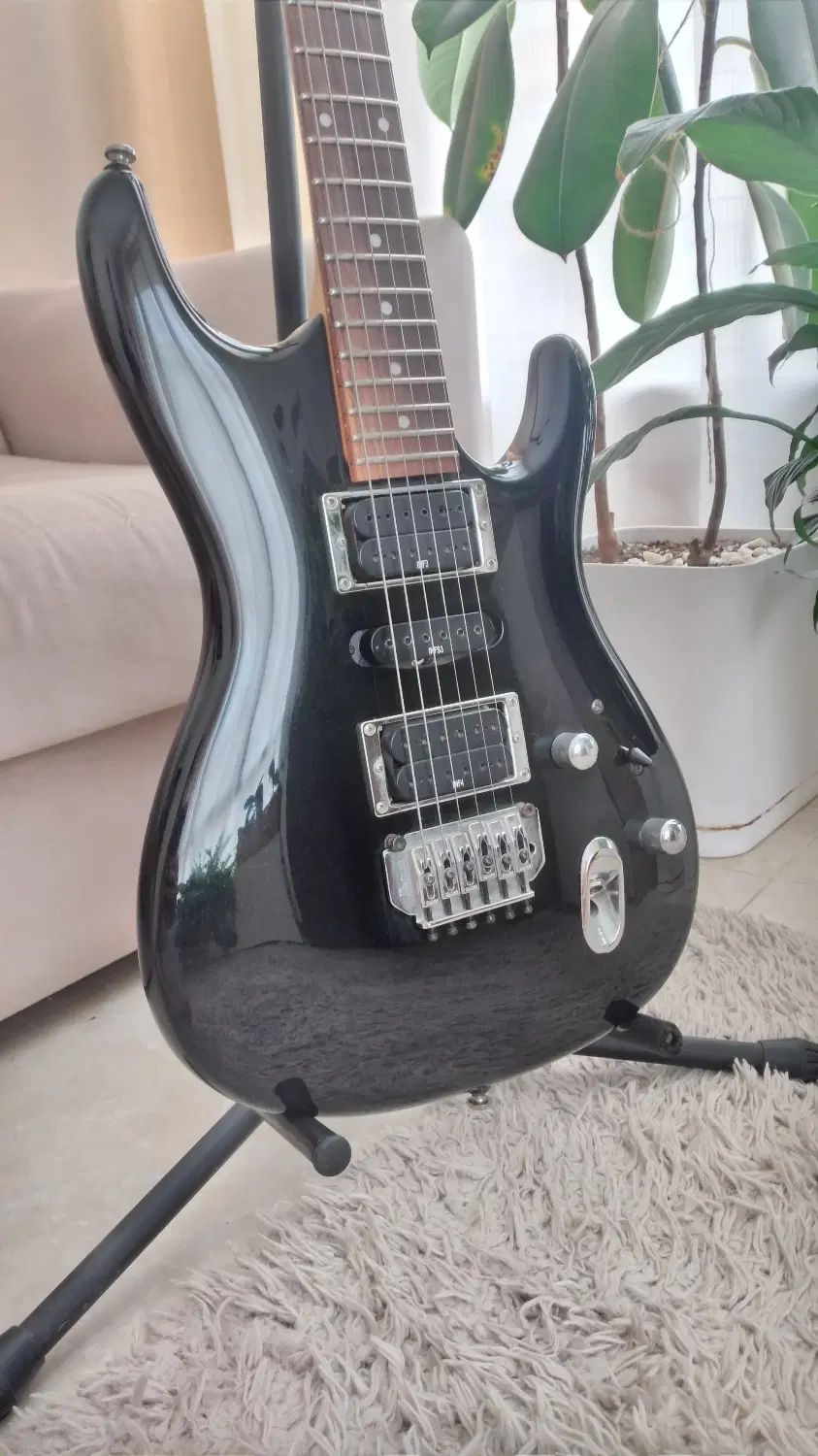 گیتار الکتریک IBANEZ exr170 ergodyn|گیتار، بیس، امپلیفایر|تهران, عباس‌آباد|دیوار