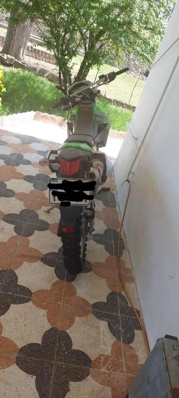 موتور کاوازاکی klx 250 مدل ۱۴۰۲ کارکرد ۳۰۰۰|موتورسیکلت|رودسر, |دیوار