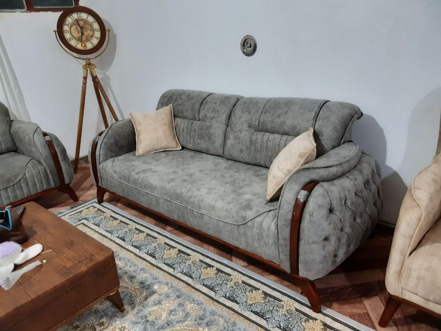 تعمیرات مبل راحتی وکلاسیک وفروش مبل راحتی|مبلمان خانگی و میز عسلی|سلماس, |دیوار