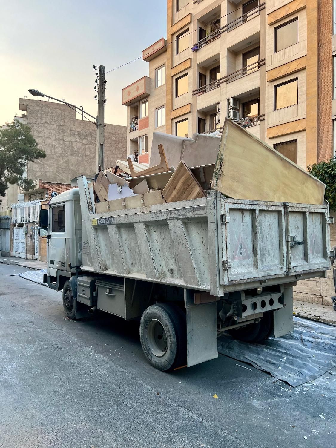 حمل نخاله/ماسه/بادسان اتاق بزرگ/خاور/نیسان|خدمات حمل و نقل|تهران, ونک|دیوار