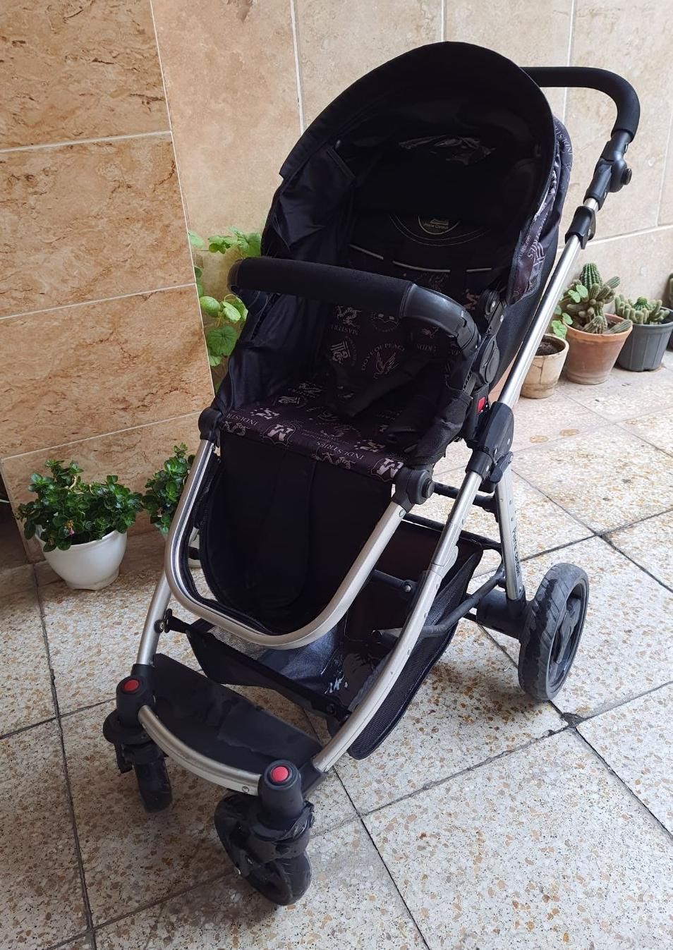 کالسکه خارجی پیرگاردین به همراه کریر|کالسکه و لوازم جانبی|شهریار, شهریار|دیوار