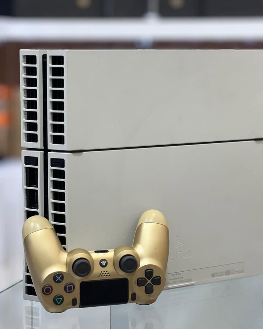 سونی ۴ سفید گلد ورژ ps4|کنسول، بازی ویدئویی و آنلاین|تهران, نصرت|دیوار
