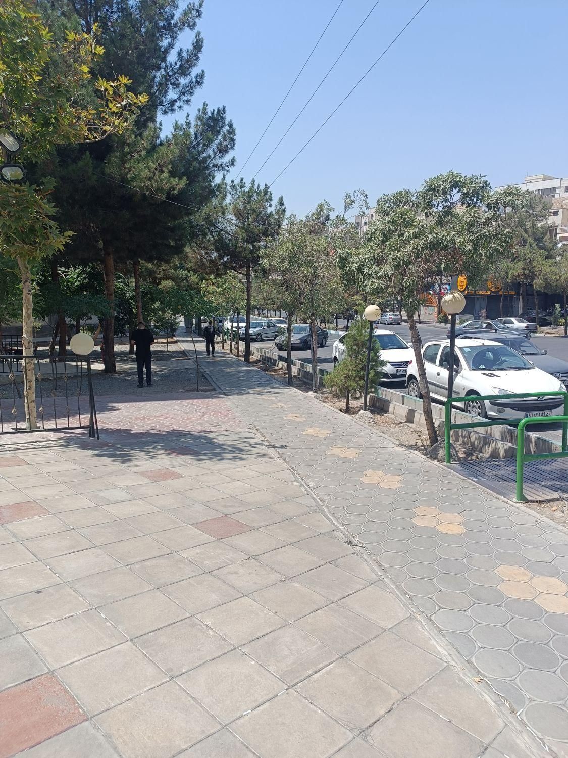 اجاره مغازه ۷۵ و 120 و 220 متری بر بلوار بهار|اجارهٔ مغازه و غرفه|تهران, حکیمیه|دیوار
