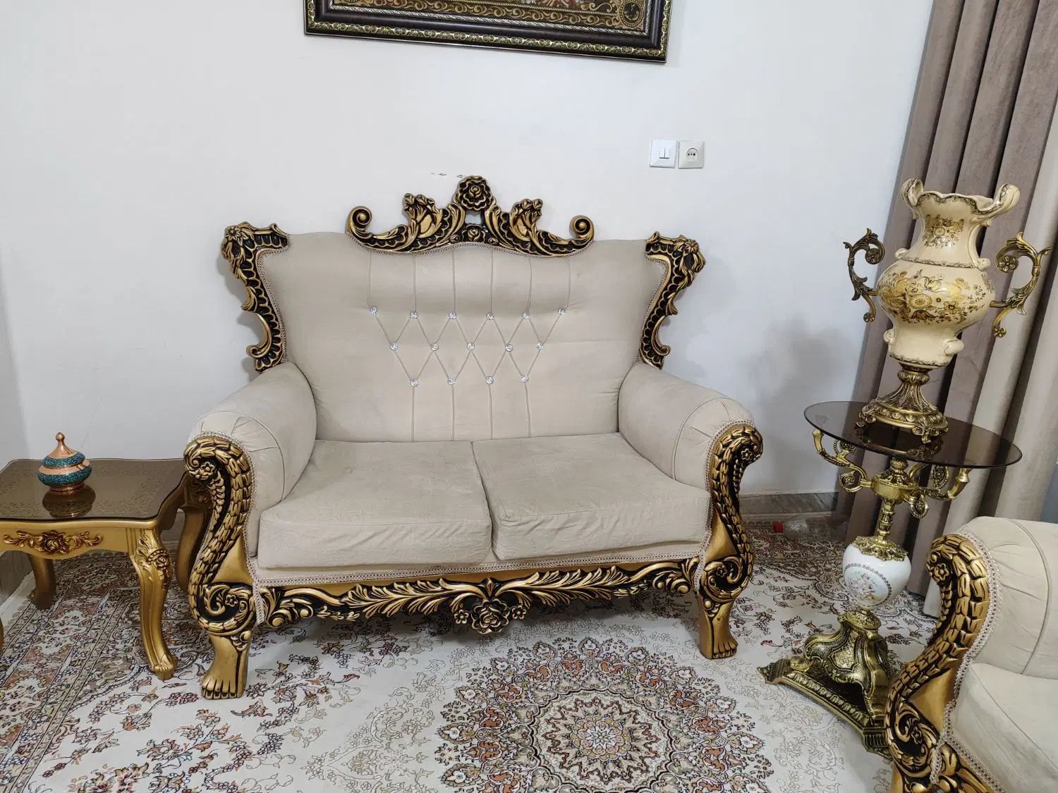 مبل سلطنتی ۹نفره همراه بامیز جلومبلی و عسلی|مبلمان خانگی و میز عسلی|کرمانشاه, |دیوار