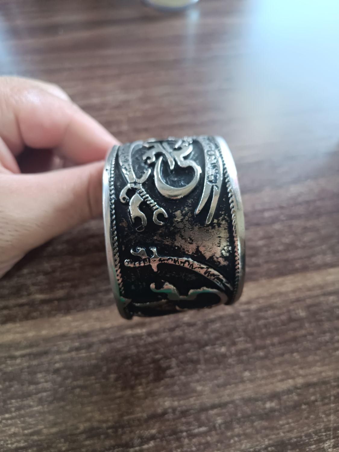 دست بند پهلوانی|بدلیجات|اردبیل, |دیوار