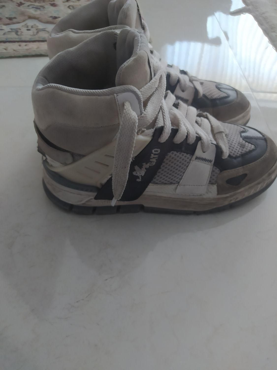 کتونی خیلی کم پوشیده شده سایز40|کیف، کفش، کمربند|اندیشه, شهرک صدف|دیوار