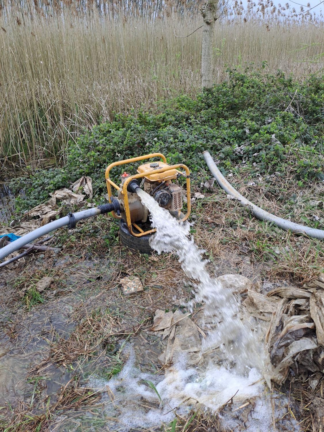 حفاری چاه نیمه عمیق و لای روبی ( امین )|خدمات پیشه و مهارت|صومعهسرا, |دیوار