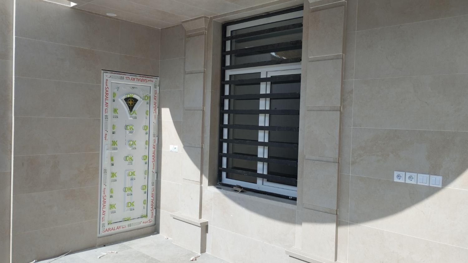 درب و پنجره ‌upvc شیشه ‌سکوریت|خدمات پیشه و مهارت|بهبهان, |دیوار