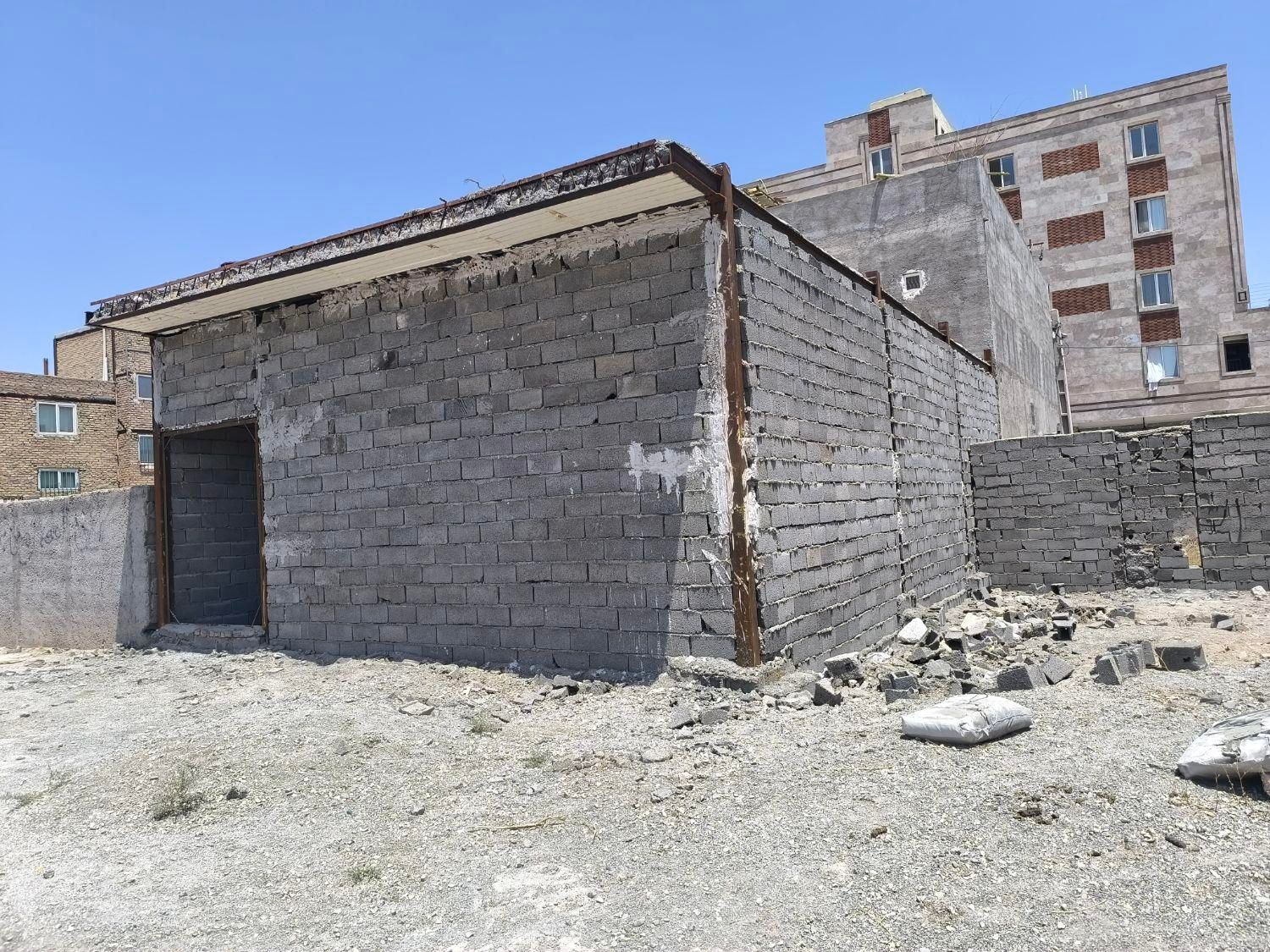 ۱۲۰متری ، شهرک صنعتی ده حسن ، موقعیت عالی ،|فروش دفتر صنعتی، کشاورزی، تجاری|رباطکریم, دهحسن|دیوار