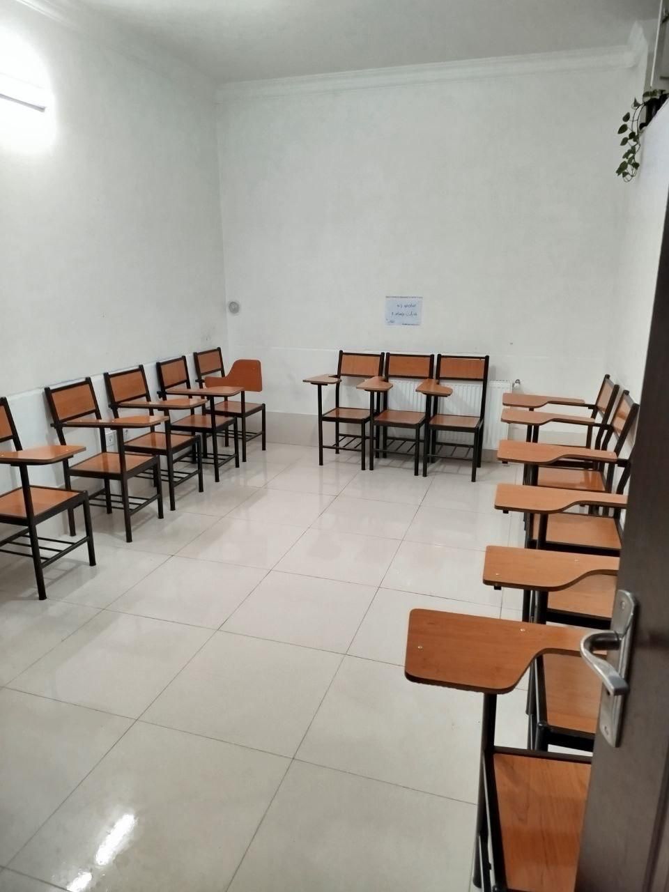 اجاره جهت‌ سالن زیبایی ۱۱۰‌متری|اجارهٔ دفتر کار، اتاق اداری، مطب|گلبهار, |دیوار