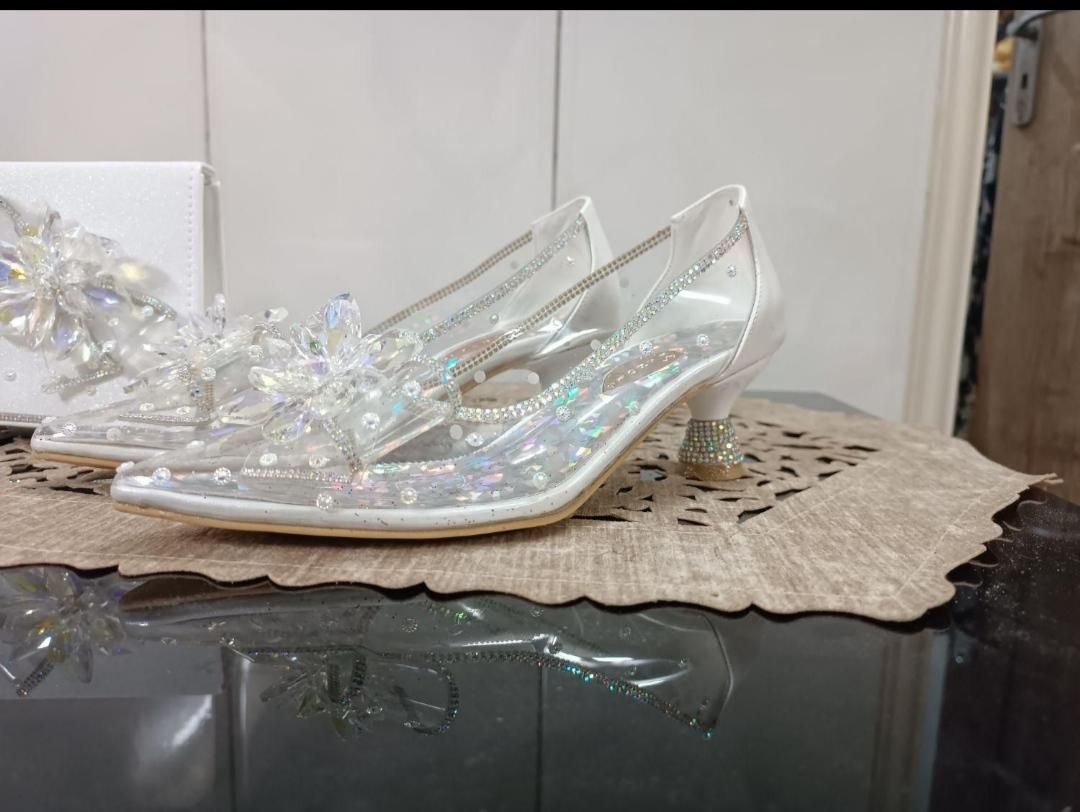 کیف و کفش عروس|کیف، کفش، کمربند|سبزوار, همت|دیوار