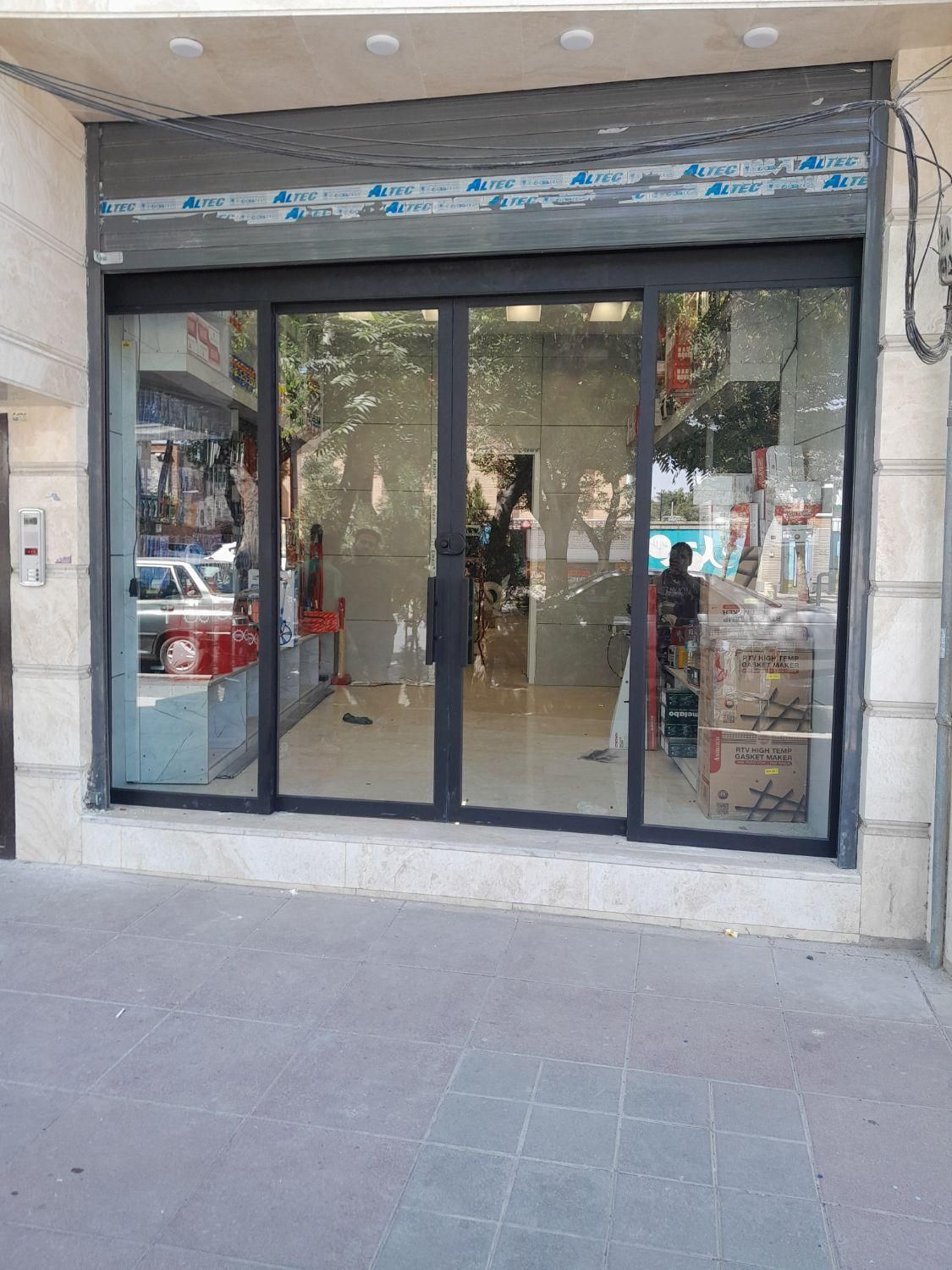 شیشه سکوریت ودرب اتومات|خدمات پیشه و مهارت|اراک, |دیوار