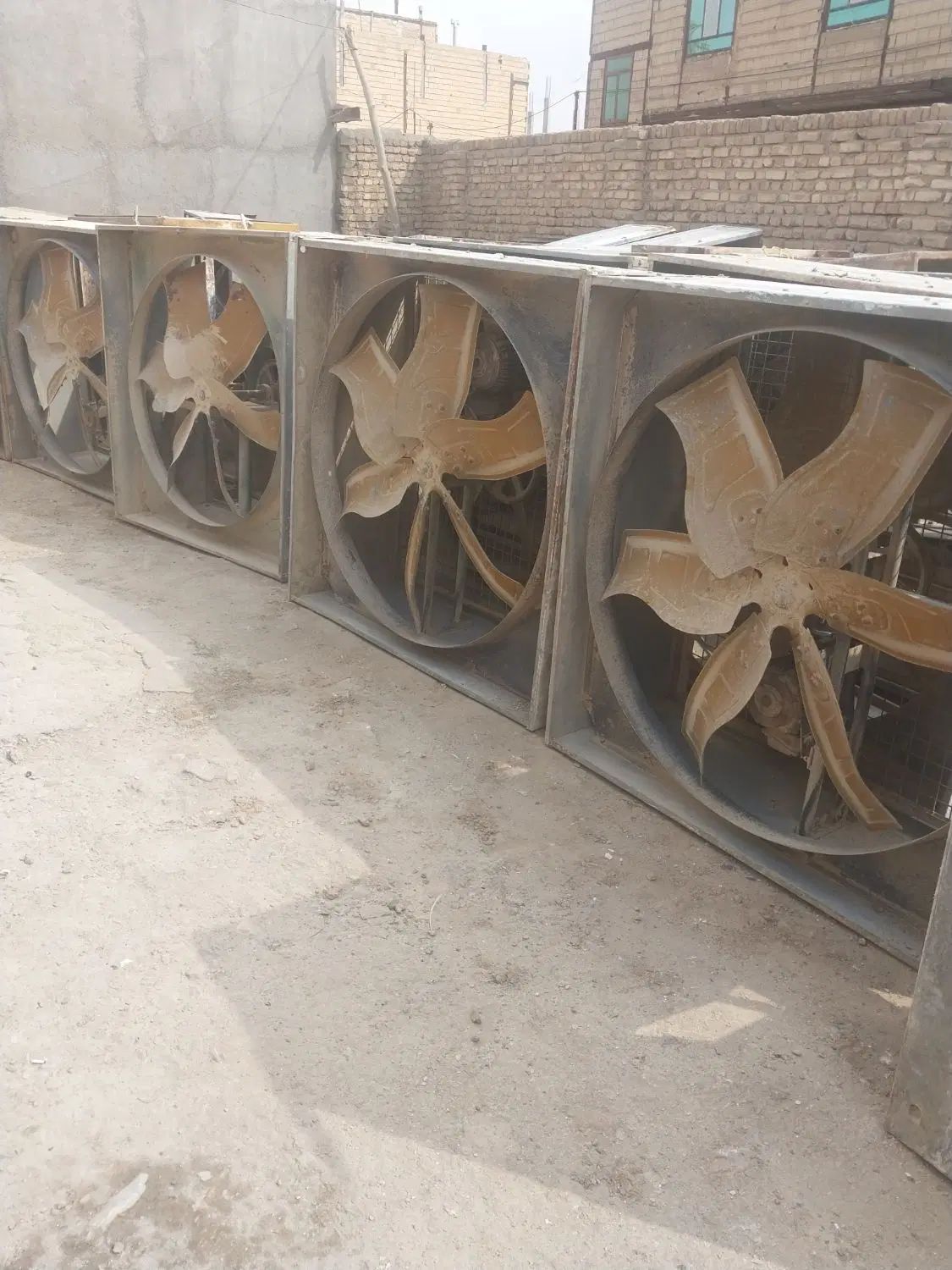 هواکش و فن مرغداری ۱۴۰ و آسیاب و میکسر بالابر|ماشین‌آلات صنعتی|خرم‌آباد, |دیوار