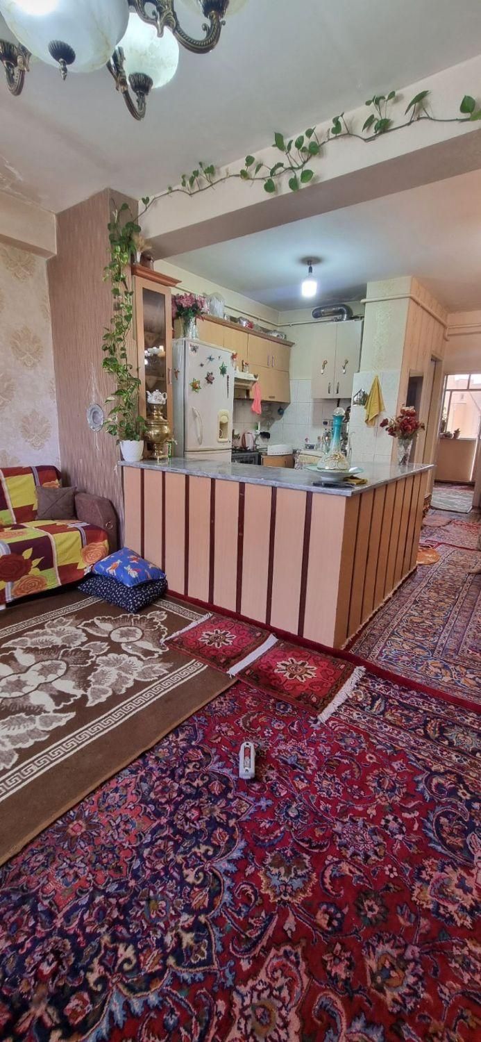 آپارتمان۶۳متروام۹۲۰اندیشه املاک مهراجی|فروش آپارتمان|تبریز, |دیوار