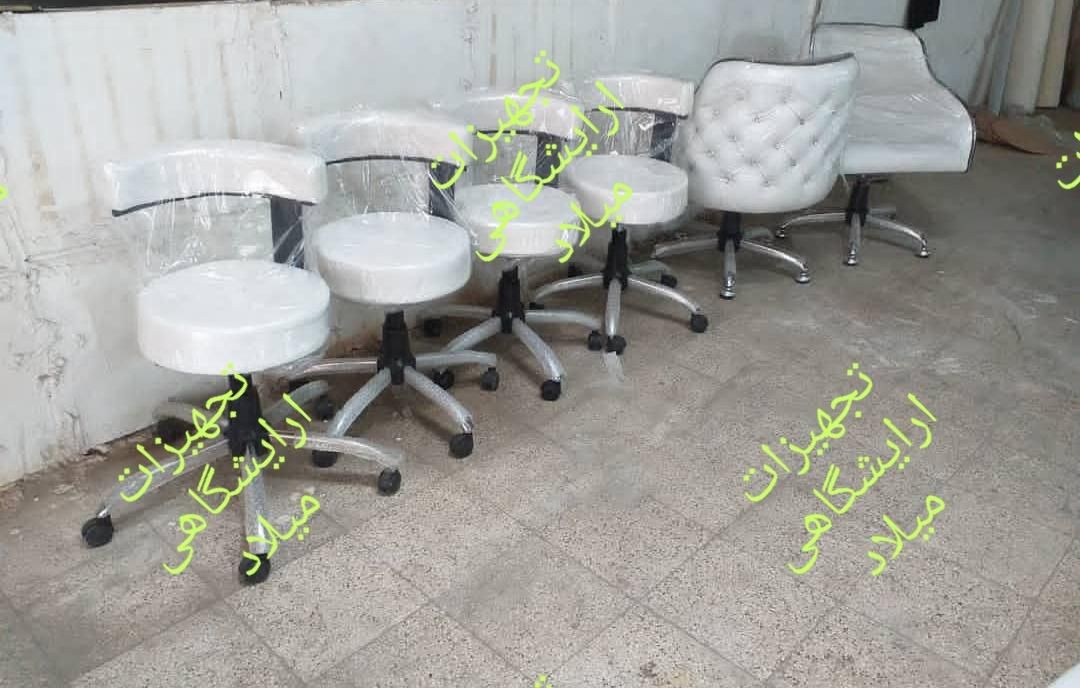 پایه طلایی سرشور صندلی میکاپ ترولی میزناخن تابوره|آرایشگاه و سالن‌های زیبایی|کرج, گلشهر|دیوار