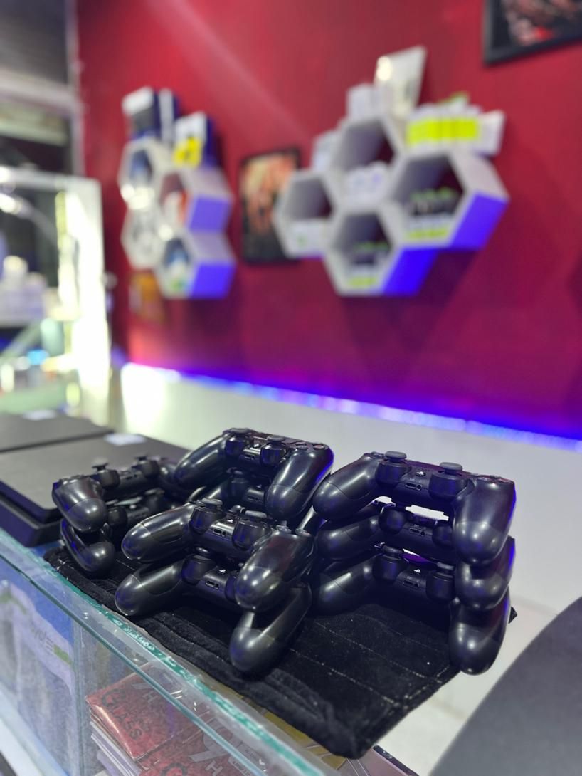 دسته بازی ps4 استوک اورجینال در تعداد|کنسول، بازی ویدئویی و آنلاین|آمل, |دیوار