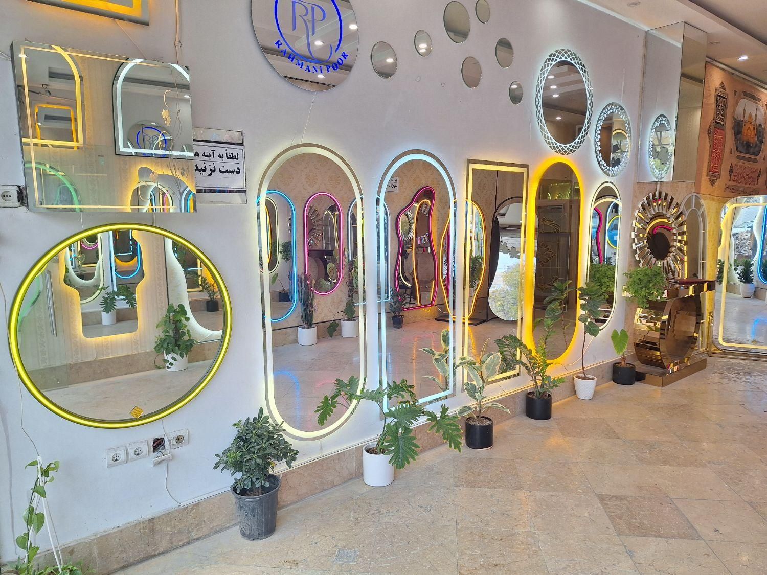 اینه بک لایت مخصوص آرایشگاه وخانه و بوتیک|آینه|مشهد, هنرور|دیوار