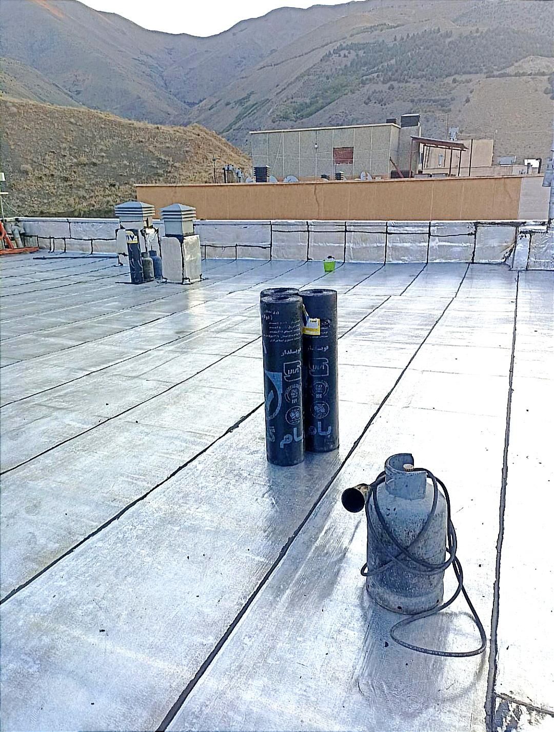 نصب ایزوگام و قیرگونی با ضمانت به شرط آبندی|خدمات پیشه و مهارت|اهر, |دیوار