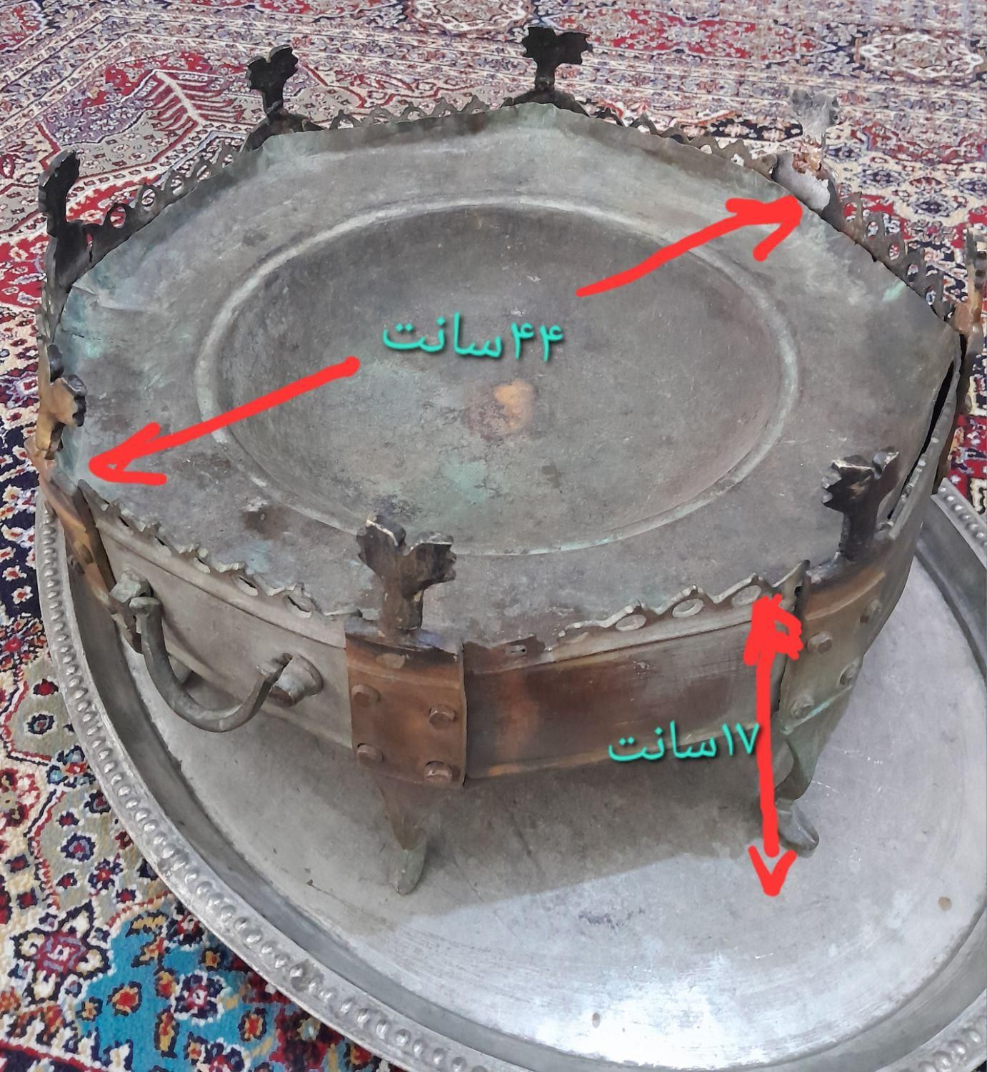 منقل برنجی روسی ۸ پایه|کلکسیون اشیاء عتیقه|تهران, سنگلج (شاپور)|دیوار