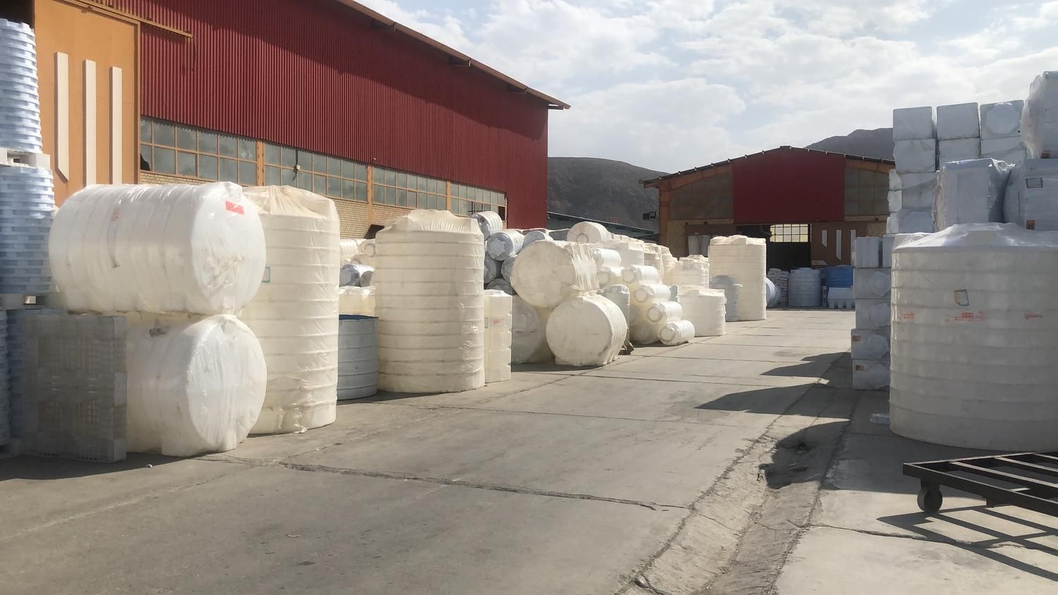 تانکر نگهداری آب رادمان تحویل سریع در گیلان|عمده‌فروشی|رشت, نخودچر|دیوار