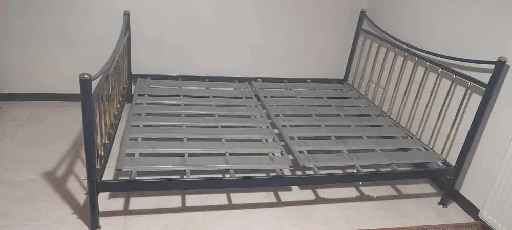 تخت دو‌نفره فرفورژه|تخت و سرویس خواب|اصفهان, بهارستان|دیوار