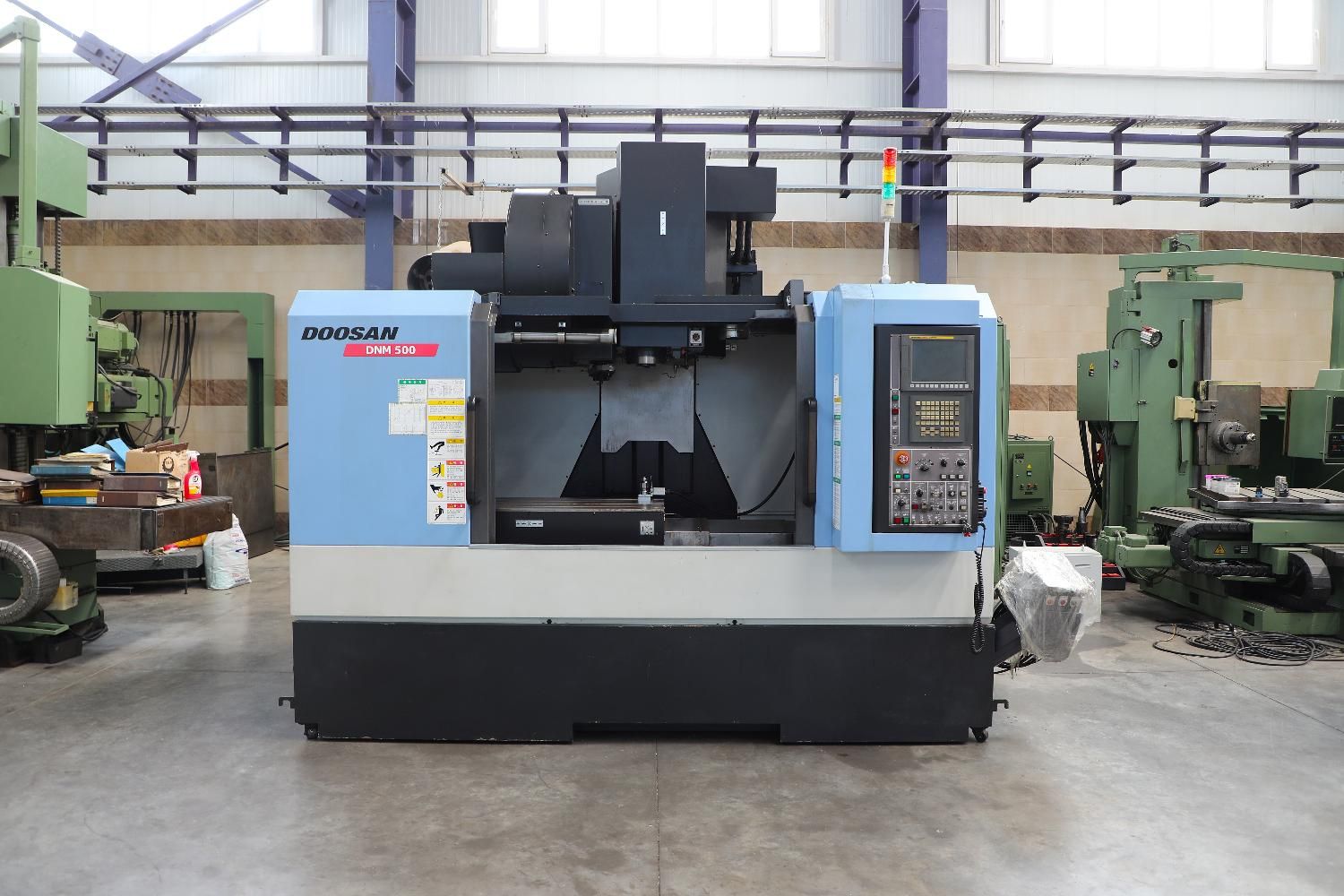 فروش فرز دوسان مدل DNM 500 سال ساخت 2012|ماشینآلات صنعتی|چهاردانگه (تهران), |دیوار