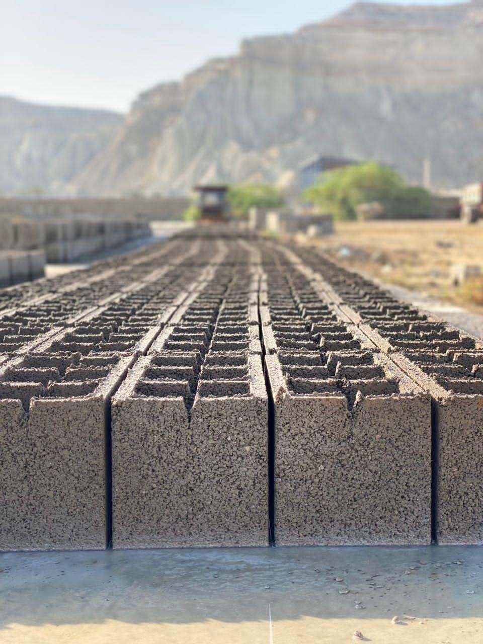 تولید جدول  یلوک ته بسته سیمانی و بلوک سبک لیکا|مصالح و تجهیزات ساختمان|چابهار, |دیوار