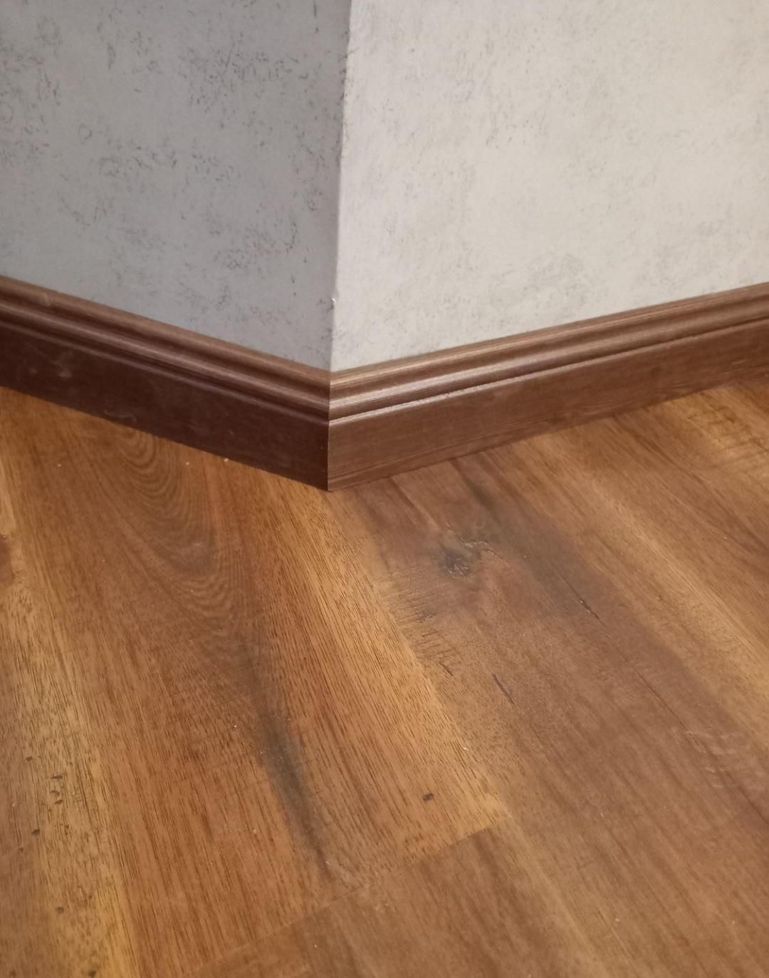 نصاب ماهر پارکت. پانل. قرنیز. المیسترانگ|خدمات پیشه و مهارت|اردبیل, |دیوار