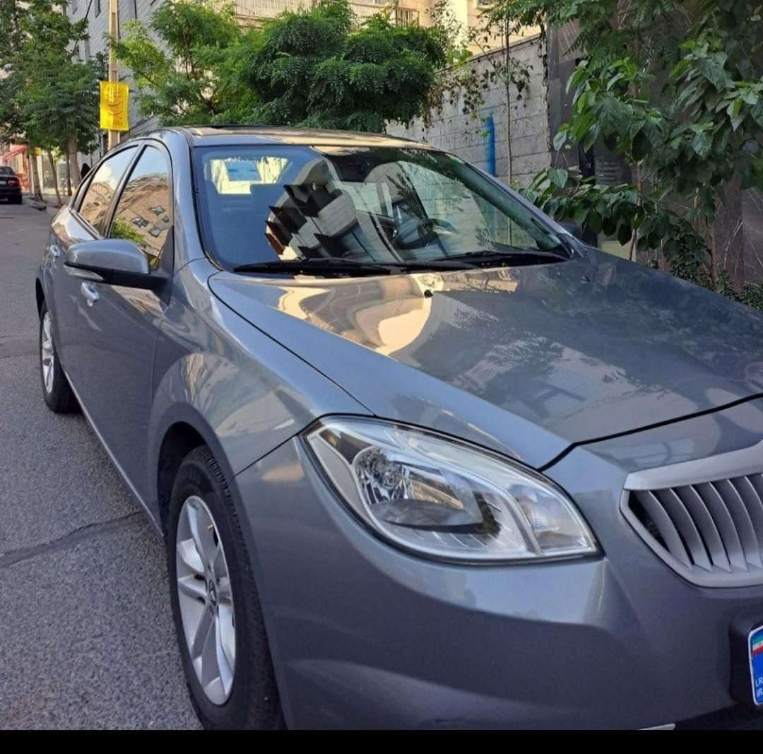 برلیانس H330 اتوماتیک 1500cc، مدل ۱۳۹۶|خودرو سواری و وانت|آستارا, |دیوار