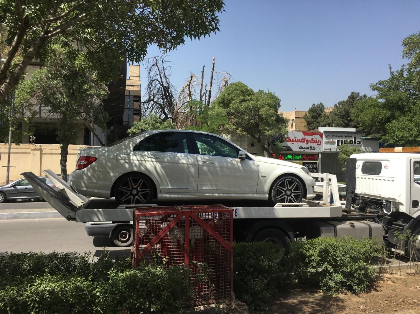 امدادخودرو،خودروبرکفی،کفی خودروبر،خودروبرشبانه روز|خدمات حمل و نقل|مشهد, آزادشهر|دیوار