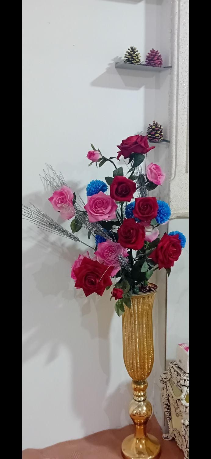 گل  و گلدان کاملا سالم و نو|گل مصنوعی|قم, نیروگاه|دیوار