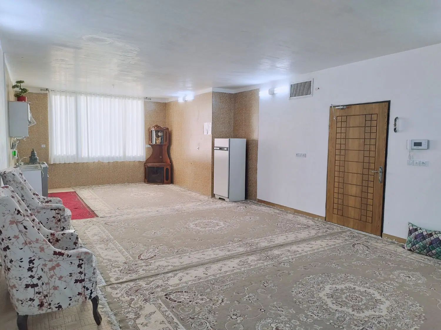 منزل‌نوساز‌وتمیز‌باپارکینگ‌اسکان‌مسافر|اجارهٔ کوتاه‌مدت آپارتمان و سوئیت|کاشان, دشت لتحر|دیوار