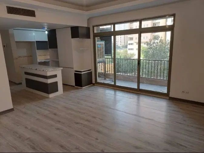 ۸۸ متر  دو خواب سند تک برگ/ جنب جنگل و دریاچه|فروش آپارتمان|تهران, شهرک چیتگر|دیوار
