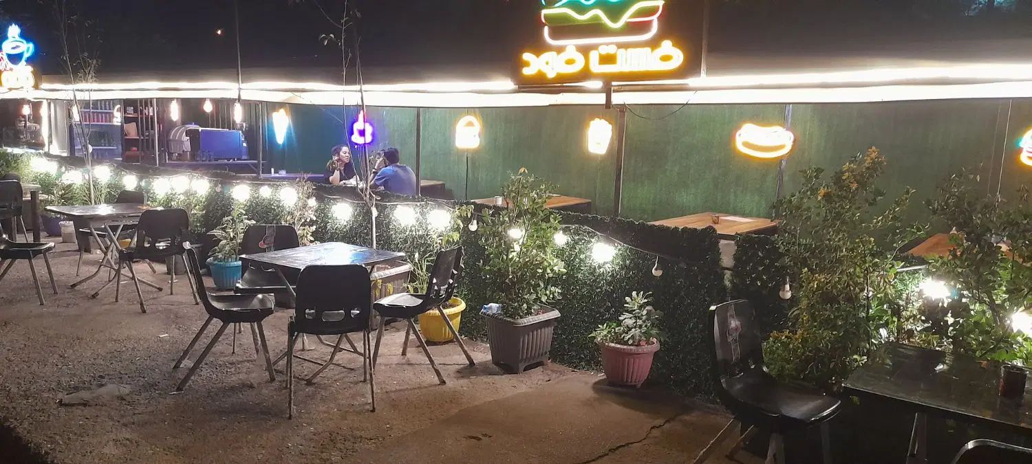 استخدام کمک آشپز و کارگر|استخدام خدمات فروشگاه و رستوران|تهران, اراضی عباس آباد|دیوار